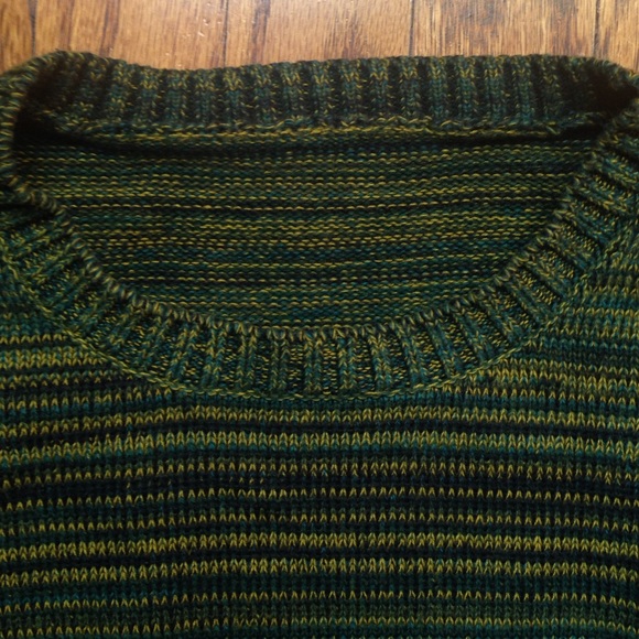 Cropped Knit Pullover - Picture 2 of 2
