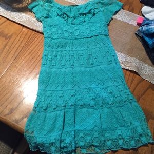 Young girls lace dress