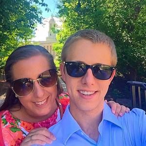 Meet your Posher, Shana