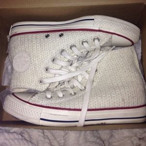 UNIQUE White converse !