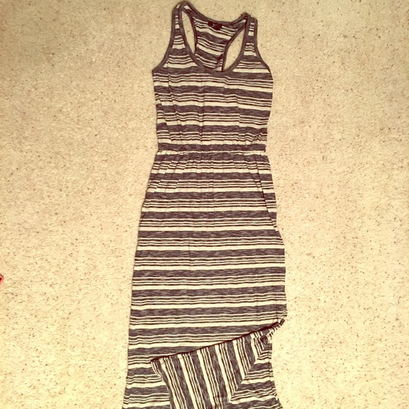 Sleeveless dress