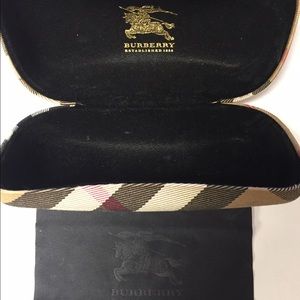 Burberry sunglasses case and cloth