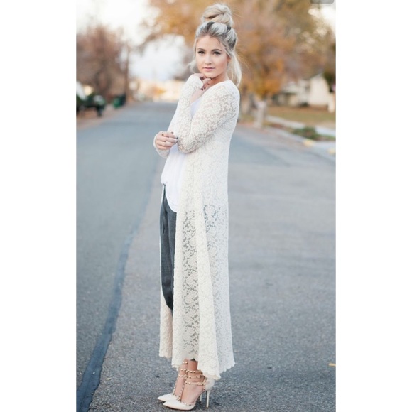 Long cream lace kimono