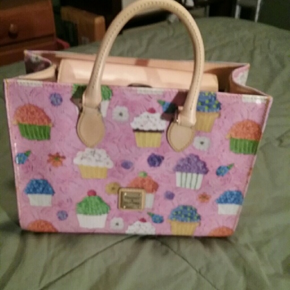 NWOT Dooney & Bourke Pink Cupcake Satchel    SOLD