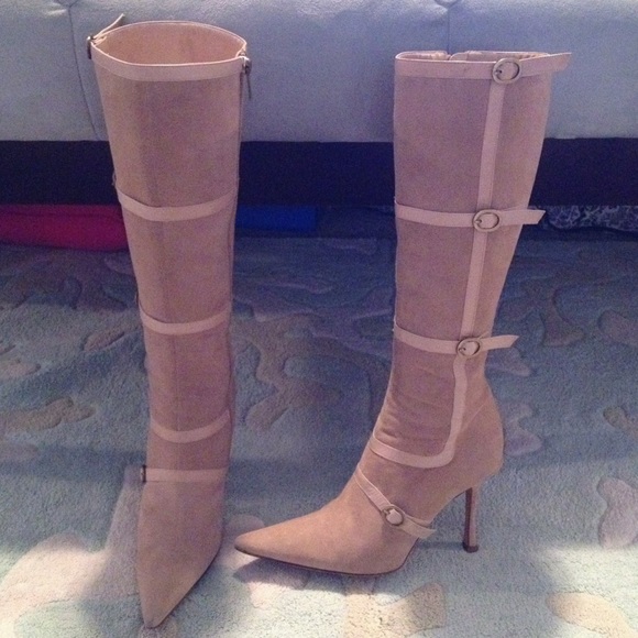 ⚠️SOLD⚠️ 🍾Jimmy Choo Suede Boots🍾Worn 2x!!🍾 - Picture 2 of 4