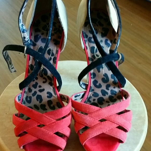 Sexy Strappy Heels LIKE NEW Jessica Simpson 9.5