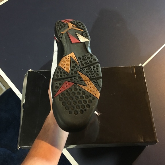 Cardinal Jordan 7s - Picture 3 of 3