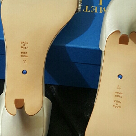 Casual or Dressy Shoes - Picture 2 of 4