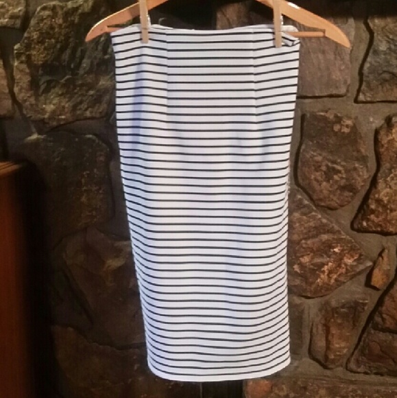 Black and white stretch  pencil skirt