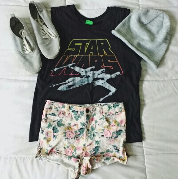 Forever 21 Pants - ✨RESERVED// F21 floral print denim shorts