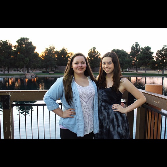 Meet your Posher, Lexi - Picture 3 of 4