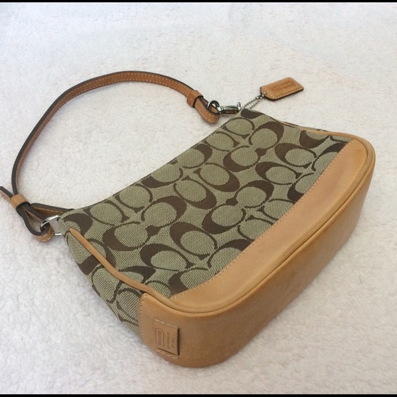 Coach Demi 💯 authentic 👜 - Picture 2 of 4