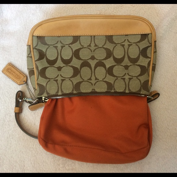 Coach Demi 💯 authentic 👜 - Picture 4 of 4