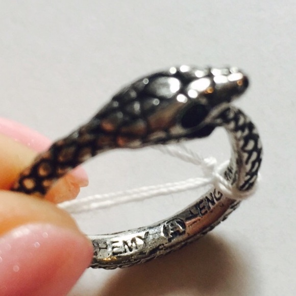 Eternal Evolution Green Swarovski Snake Ring - Picture 2 of 4