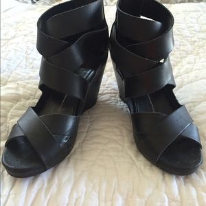 Dolce Vita wedges super chic Size 9 $20 FIRM