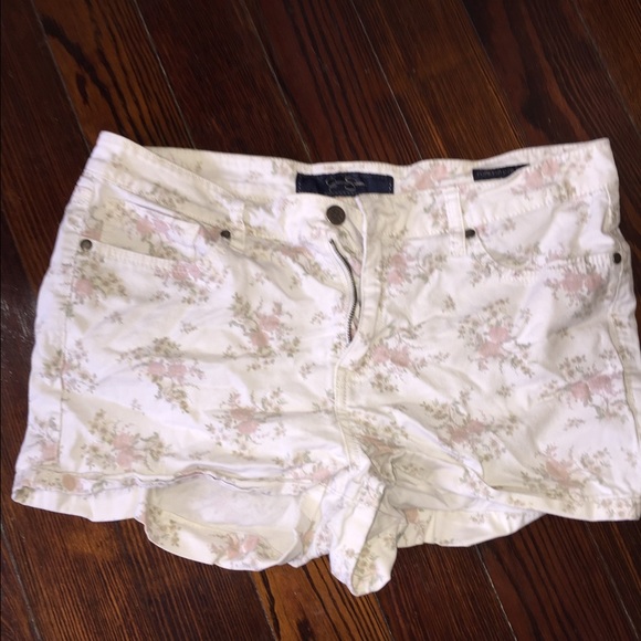 Jessica Simpson shorts size 31