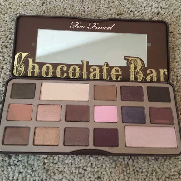 Too Faced Chocolate Bar eyeshadow palate