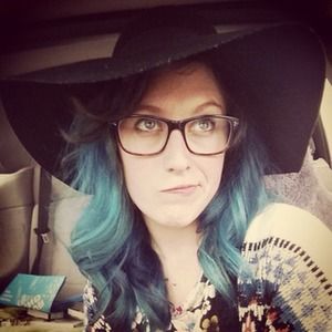 Meet your Posher, Molly