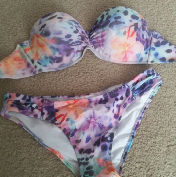 Xhilaration floral colorful bikini, Medium