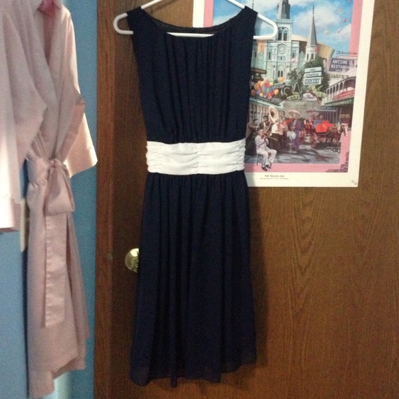 Cute dress!