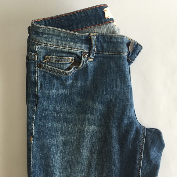 ❌❌SOLD❌❌Like New Condition Straight Mid Rise Jeans - Picture 4 of 4