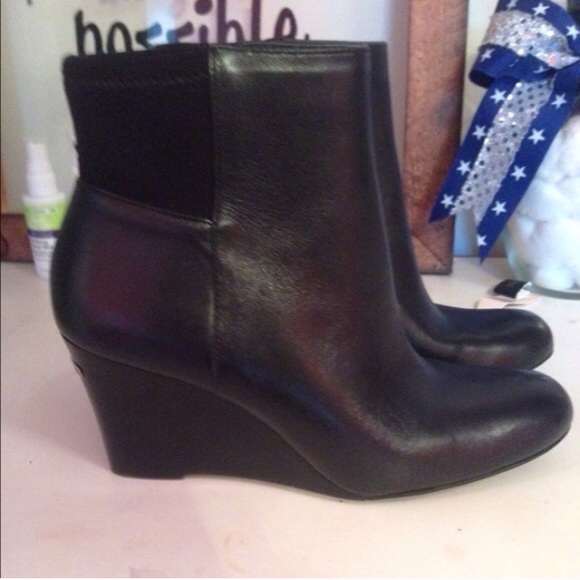 NWT MICHAEL KORS BLACK WEDGE BOOTIES