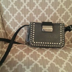 🎁*Charming Charlie* purse.