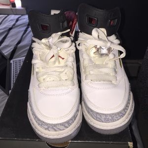 Jordan SPIZ'IKE  Size 4