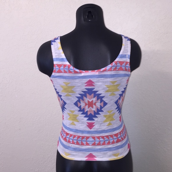 Aztec top - Picture 2 of 2