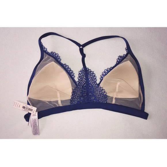 ❌SOLD❌ NEVER USED, Victoria's Secret bralette - Picture 3 of 4