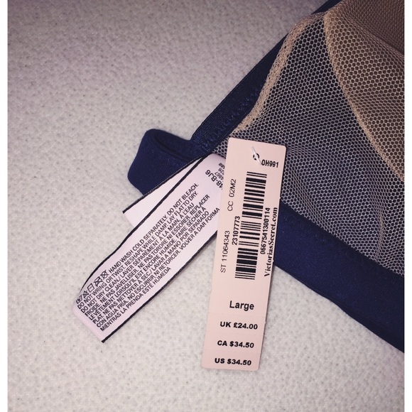 ❌SOLD❌ NEVER USED, Victoria's Secret bralette - Picture 4 of 4