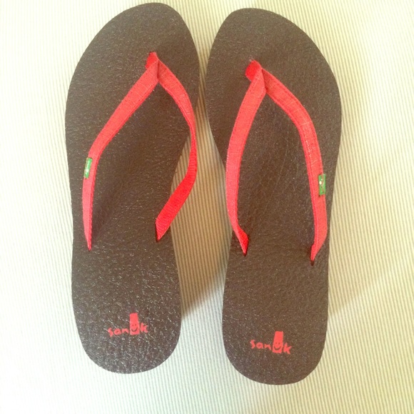 Women's Sanuk yoga wedge flip flops
