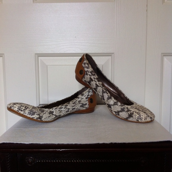 b. makowsky Shoes - B Makowsky Snakeskin Flats