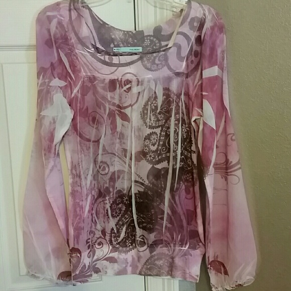 Women's Shear Long Sleeve Top