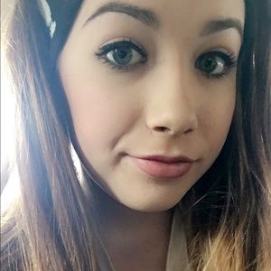 Meet your Posher, Elly