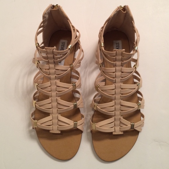 Steve Madden Shoes - Weekend Sale‼️Steve Madden Gladiator Sandals