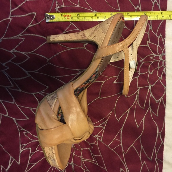 Rampage Heels - Picture 2 of 8