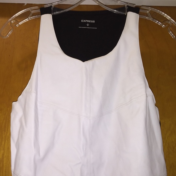 Express Top - Picture 2 of 4