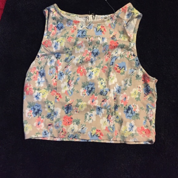Cute flower crop top