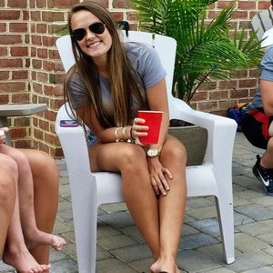 Meet Your Posher, Lauren!