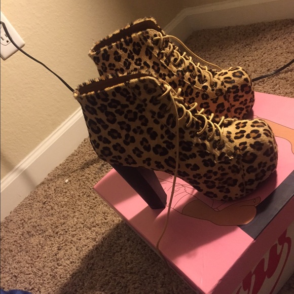 Jeffrey Campbell's Lita - Picture 2 of 4