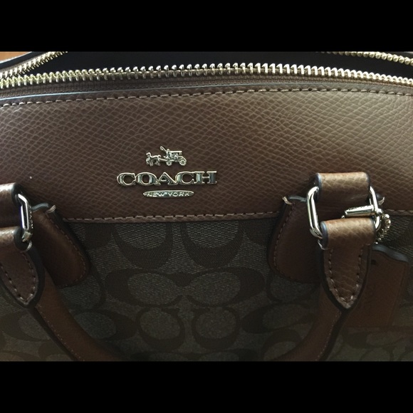 Authentic BENNETT SATCHEL IN SIGNATURE COACH - Picture 2 of 4