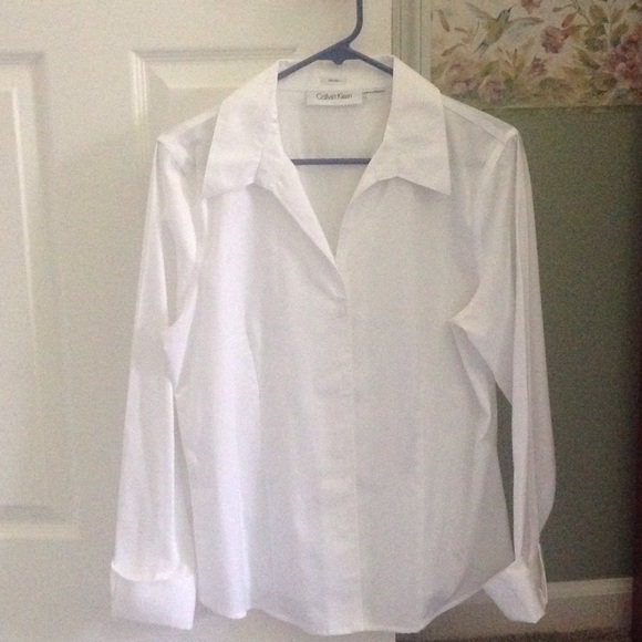 Cuffed long sleeve blouse