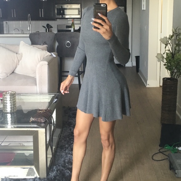 Gray long sleeve short dress - Picture 3 of 4