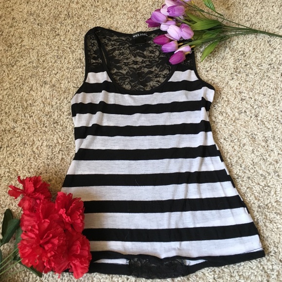 Wet seal lace tank