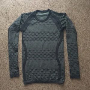 Lululemon long sleeve 6
