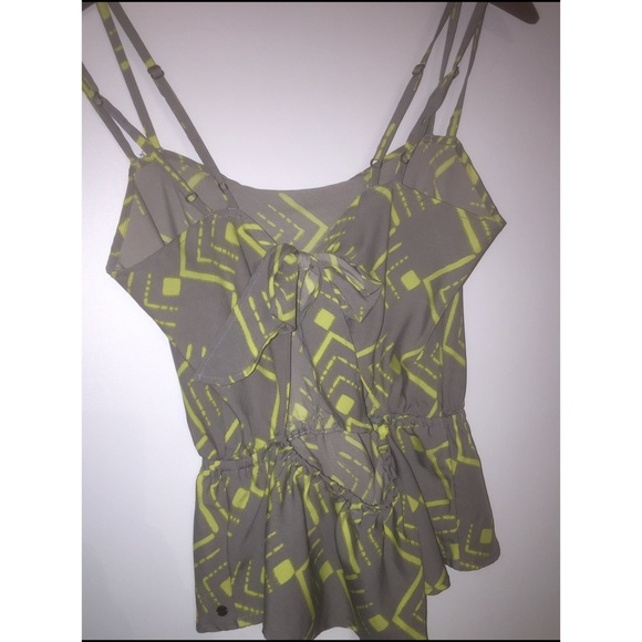 Gray blouse - Picture 3 of 4