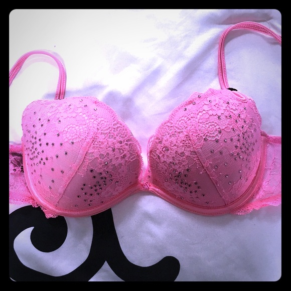 Victoria's Secret sexy bra!