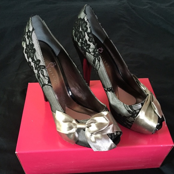 Paris Hilton: Destinty heels - Picture 2 of 3