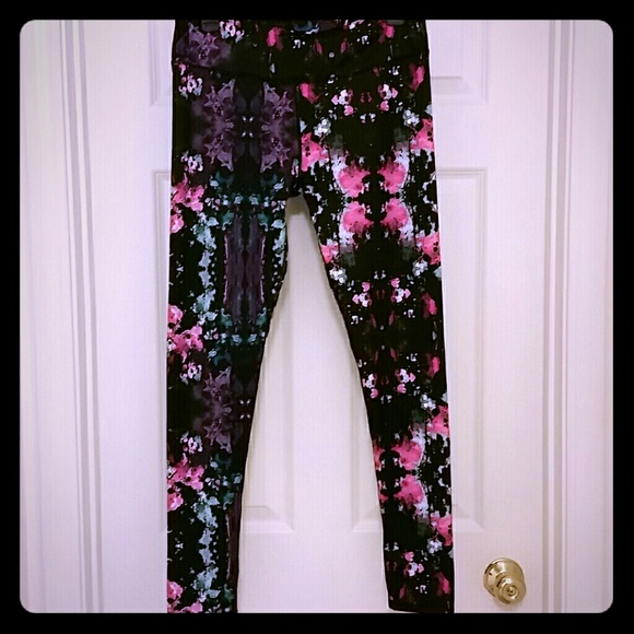 Patterned leggings